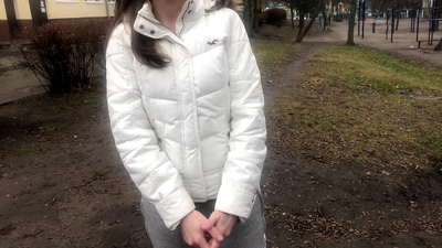 Fremmed for pengene Suttet og kneppet. Russisk amatør. Med talende.